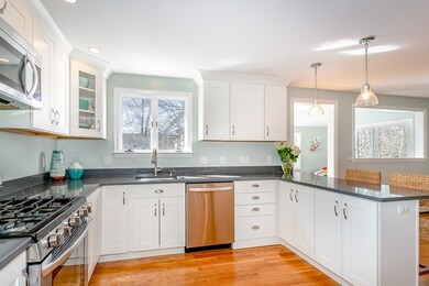 16 Surrey Ln, Needham, MA 02492 - photo 3