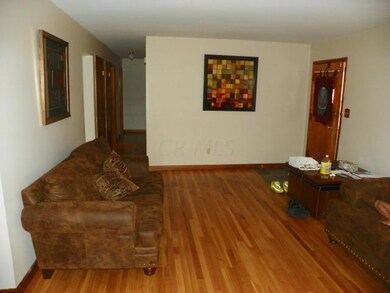 4753 Robinhood Park, Columbus, OH 43227 - photo 2
