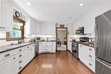 3118 Alleghany Dr NE, Cedar Rapids, IA 52402 - photo 5