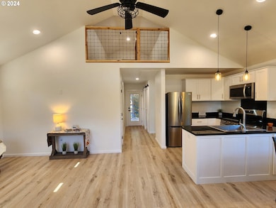 2433 Arizona St, Port Orford, OR 97465 - photo 4