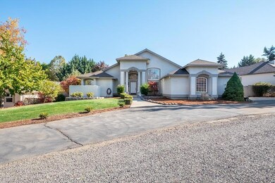 1142 Brookdale Ave, Medford, OR 97504 - photo 7