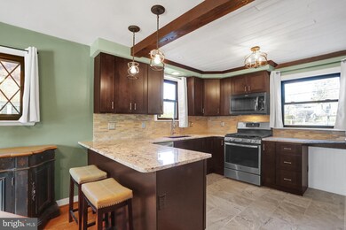 315 Jefferson Blvd, Reading, PA 19609 - photo 4