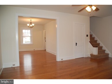 111 N Towamencin Ave, Lansdale, PA 19446 - photo 2