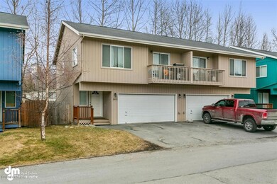 19-Front Exterior_1772