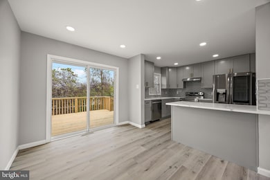 20 E Dickens Rd, Claymont, DE 19703 - photo 7