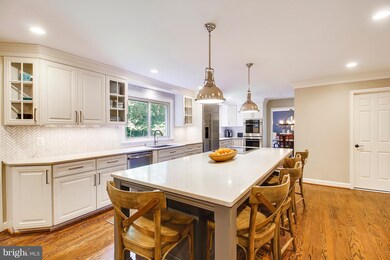 7000 Loch Edin Ct, Potomac, MD 20854 - photo 3