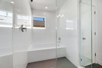 1931 E 38th 1 2 St unit 33, Austin, TX 78723 - photo 5