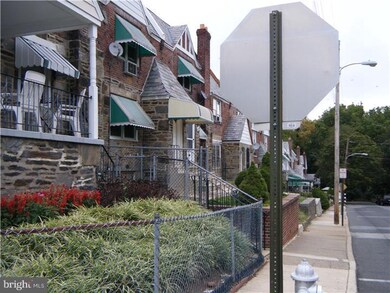 6827 Radbourne Rd, Upper Darby, PA 19082 - photo 2