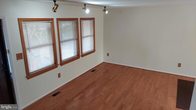 6251 Parallel Ln, Columbia, MD 21045 - photo 3