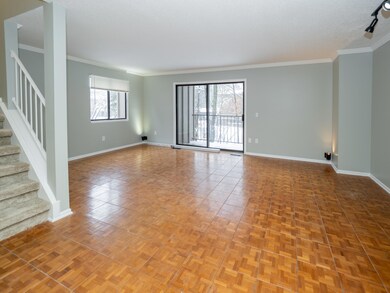 3760 Cedaridge Dr-103