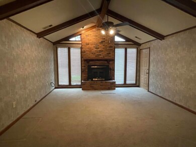 Great room with vaulted ceilings