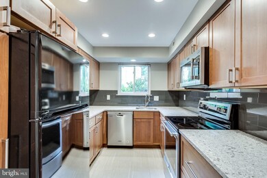 11073 Saffold Way, Reston, VA 20190 - photo 2