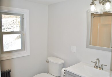 21 1/2 Fairmount St, Nashua, NH 03064 - photo 7