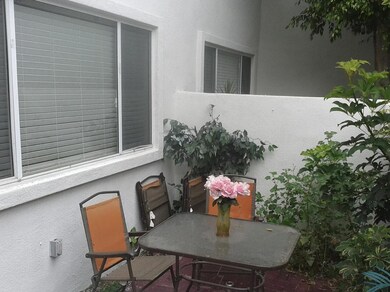 18555 Collins St unit C8, Tarzana, CA 91356 - photo 4