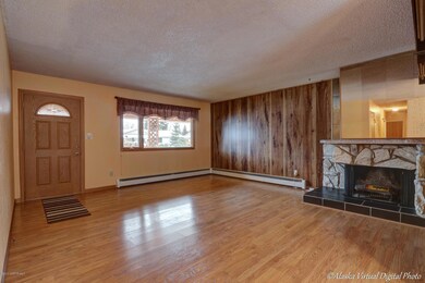 Living Room W/Fireplace