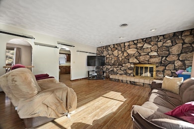 228 E Far Hills Dr, East Peoria, IL 61611 - photo 3