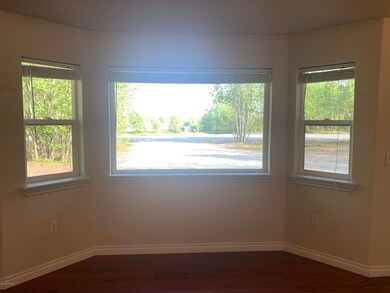 Bay Window Area w/Views