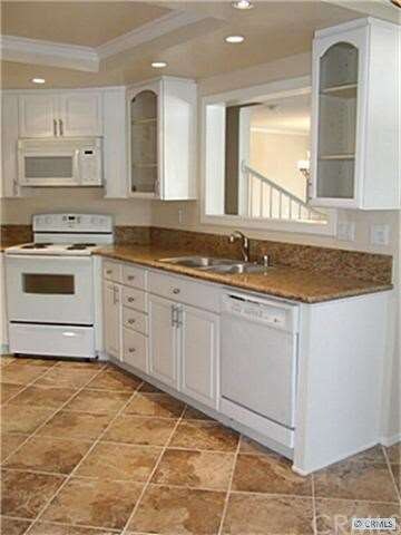 Completely Upgraded Kitchen with New Granite, Appl