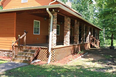 2486 Armstrong Rd, Linden, TN 37096 - photo 3