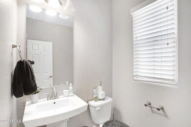 257 N 56th Pl-5