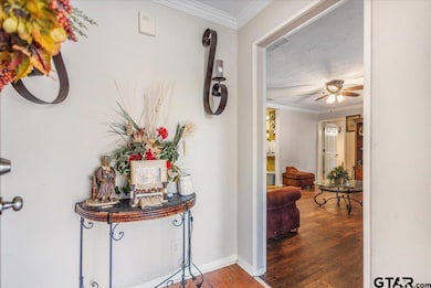 204 W Tarbutton St, Troup, TX 75789 - photo 6