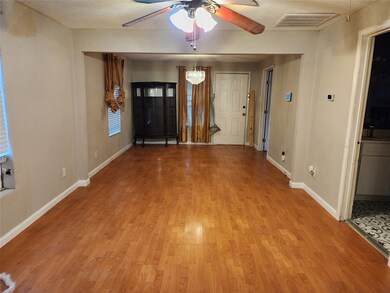 8215 Easter St, Houston, TX 77088 - photo 4