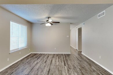 2209 Sequoia Ln, Bedford, TX 76021 - photo 6