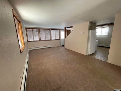 214 E Spruce St, Rawlins, WY 82301 - photo 3