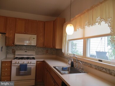 50 Lantern Ln, Columbus, NJ 08022 - photo 5