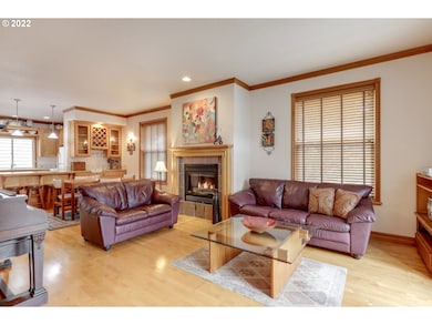 14702 NE Couch St, Portland, OR 97230 - photo 4