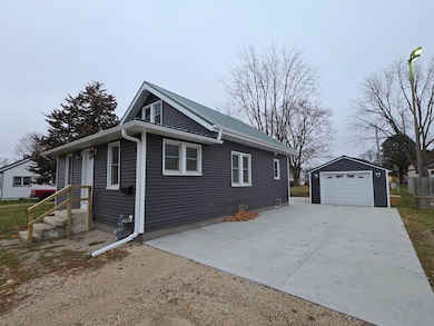 225 N Wabasha, Plainview, MN 55964 - photo 4