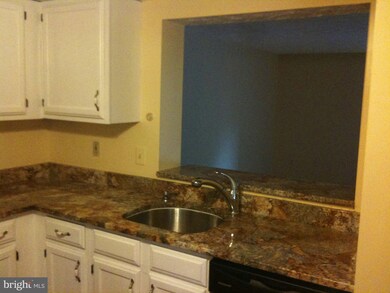 9658 Glendower Ct, Laurel, MD 20723 - photo 3