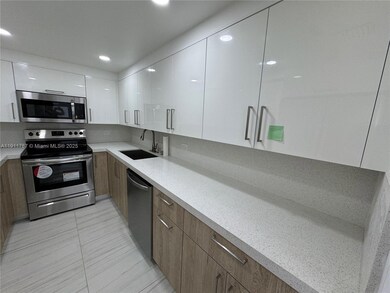 Waterview Condominium unit 1436, Miami, FL 33180 - photo 6