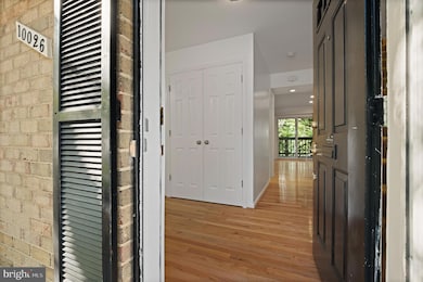 10026 Maple Leaf Dr, Montgomery Village, MD 20886 - photo 4