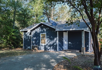 901 Ingram St, Longview, TX 75601 - photo 2