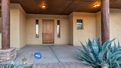 918 E Frontier St-17