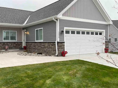 1520 Parmenter Ct, Petoskey, MI 49770 - photo 2