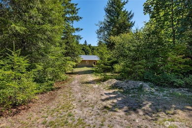 8289 Lekcin Ln, Concrete, WA 98237 - photo 6