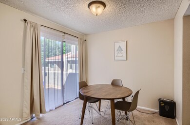 06 Dining Room