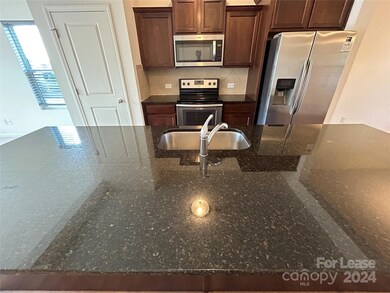 108 Davenport Dr unit D, Statesville, NC 28677 - photo 7