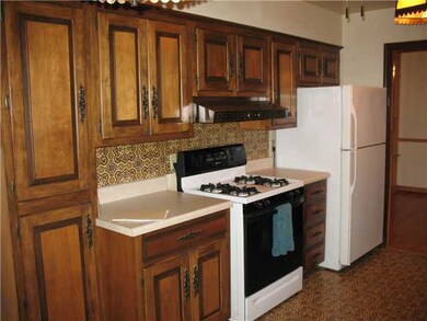 LARGE KITCHEN WITH UPDATES