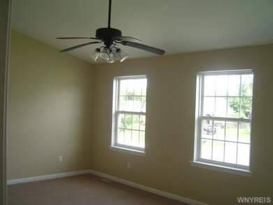 761 Daigler Dr, North Tonawanda, NY 14120 - photo 4