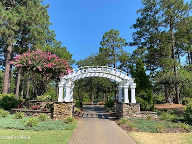 260 Cochrane Castle unit 5, Pinehurst, NC 28374 - photo 2