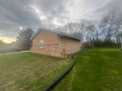 605 Aspen St, Hebron, IN 46341 - photo 2