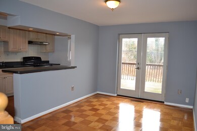 970 Regina Dr, Halethorpe, MD 21227 - photo 5