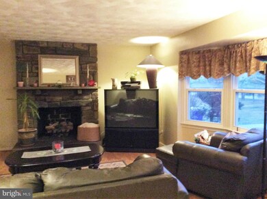 6015 Bumpy Oak Rd, La Plata, MD 20646 - photo 5