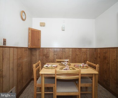 1038 Foxwood Ln, Essex, MD 21221 - photo 7