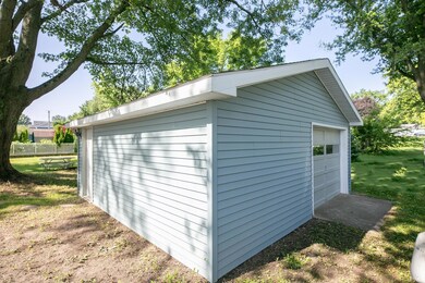 153 Ems D23 Ln, Syracuse, IN 46567 - photo 4