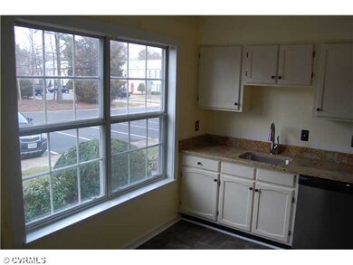 Kitchen - Bright kitchen!