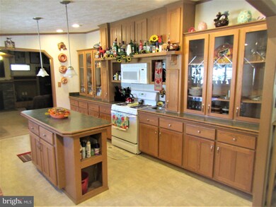 246 Edward Ln, Lothian, MD 20711 - photo 3